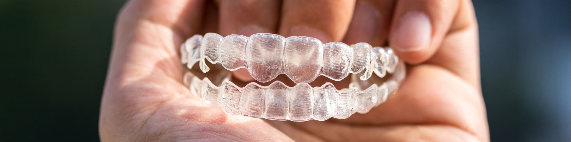 Invisalign Lite Express Θεραπεία με Αόρατους Νάρθηκες